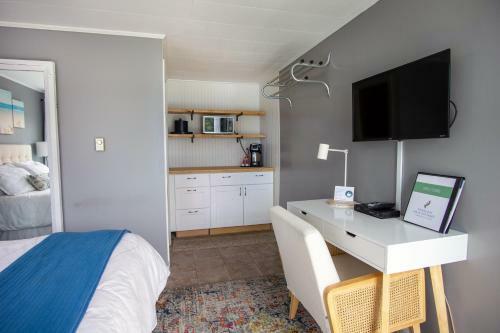 Hotel Friars Bay Inn & Cottages