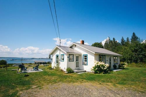 Hotel Friars Bay Inn & Cottages