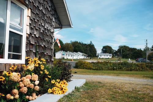 Hotel Friars Bay Inn & Cottages