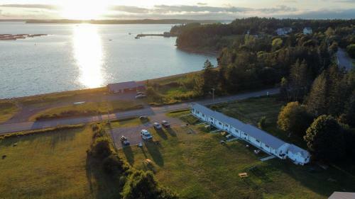 Hotel Friars Bay Inn & Cottages