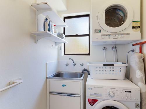 Apartamento Commodore 8 6 Intrepid Close