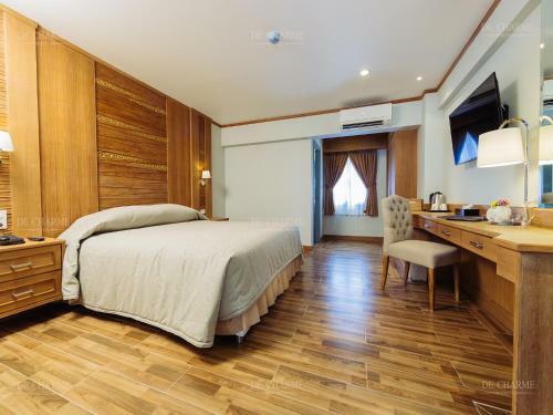 Decharme Hotel-sha Plus