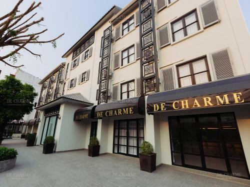Decharme Hotel-sha Plus
