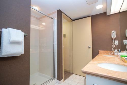 Landis Hotel & Suites