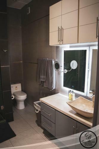 Hotel Casablanca & Suites