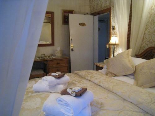 Hostal Rosebud Cottage Guest House