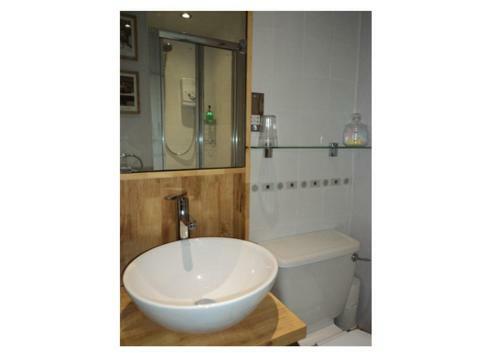 Hostal Rosebud Cottage Guest House