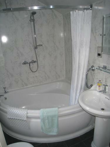 Hostal Rosebud Cottage Guest House