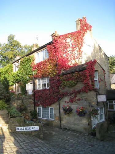Hostal Rosebud Cottage Guest House