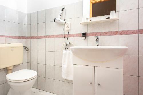 Hostal Andrea Wellness Panzi�