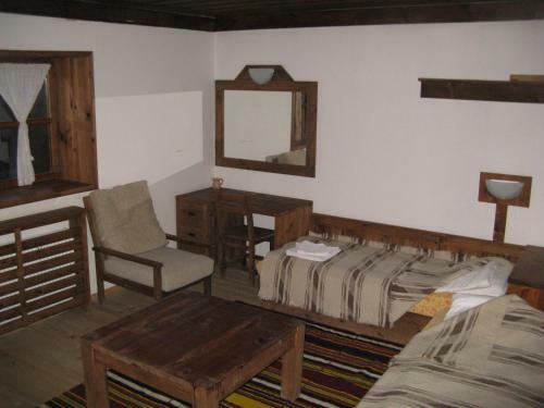 Hostal Family Hotel Byalata Kashta