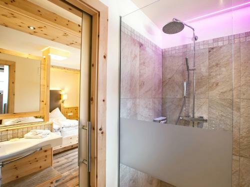 Wohlf�hl Hotel Robert - Ihr Bed & Breakfast In Mayrhofen