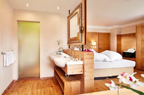 Wohlf�hl Hotel Robert - Ihr Bed & Breakfast In Mayrhofen