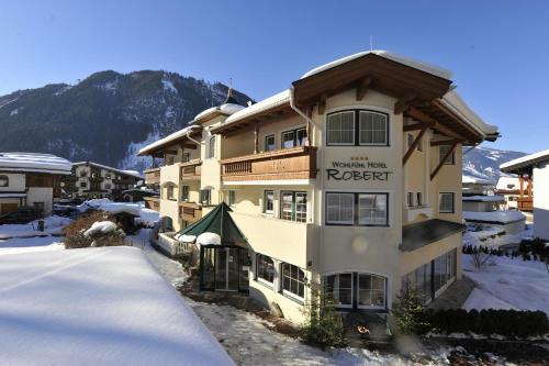 Wohlf�hl Hotel Robert - Ihr Bed & Breakfast In Mayrhofen