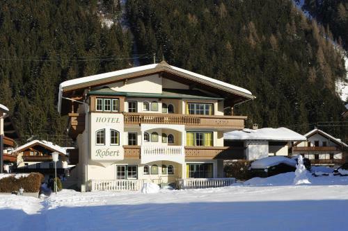 Wohlf�hl Hotel Robert - Ihr Bed & Breakfast In Mayrhofen