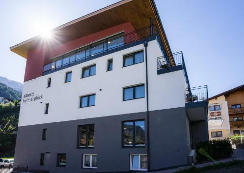 Aparthotel Alberts Heimatgl�ck