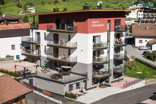 Aparthotel Alberts Heimatgl�ck