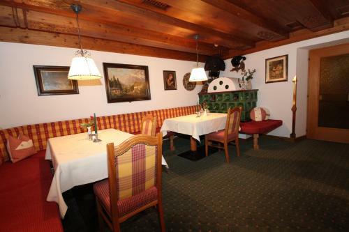Hotel Pension Almrausch