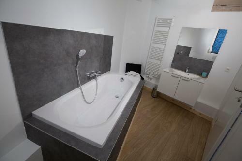 Luxury Spa Hotel - Francofolies
