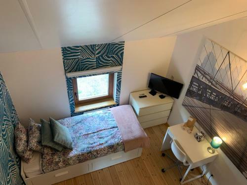 Hostal Room In Guest Room - Bedroom And Small Private Bathroom