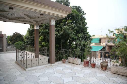 5 Bedroom Private Home In Dha Lahore- Entire House