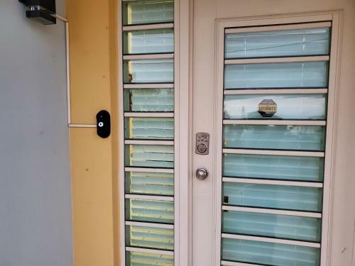 Apartamento New Beach Vacation Home
