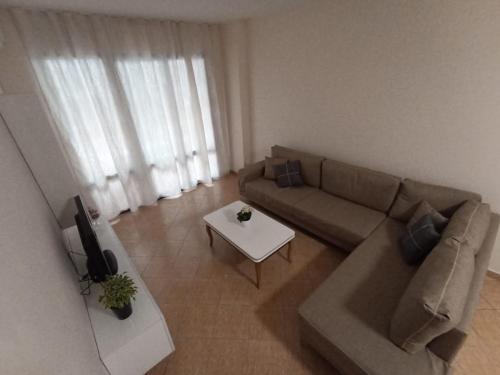 Serene Apartment Next To The Beach.