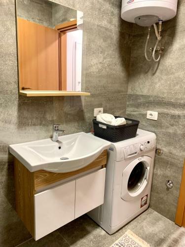 Sol Lux Studio Apartments 2nd Floor