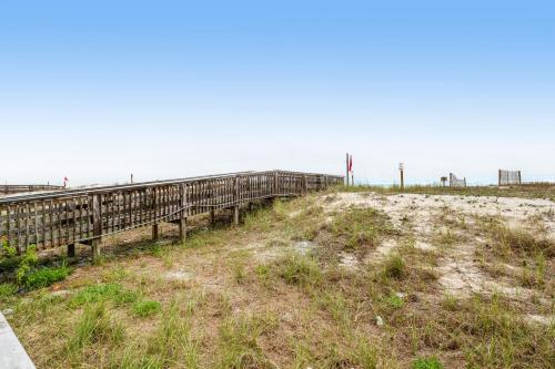 Island Shores 156