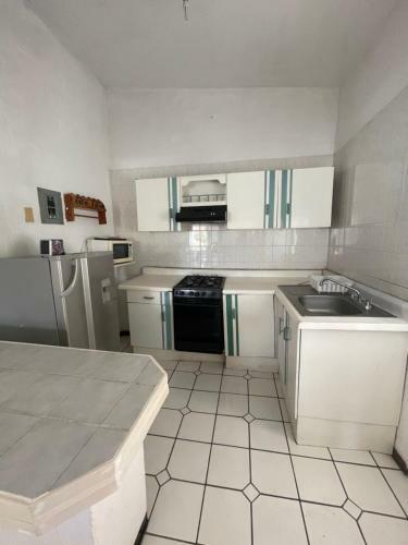 Bonita Habitaci�n Privada A Unas Calles Del Mar