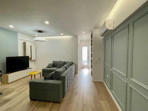 Cozy And Modern Apartment