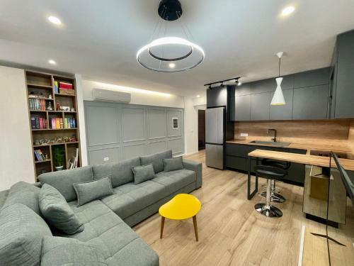 Cozy And Modern Apartment