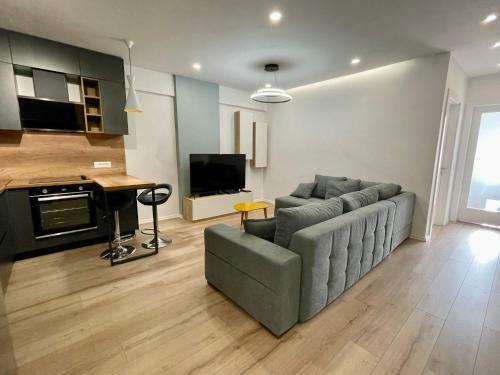 Cozy And Modern Apartment