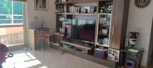 Luxury Spacious Apartament In Bllok Area
