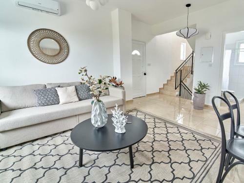 Gorgeous Villa With Private Pool In The Sunsets Outside Paphos Just For You