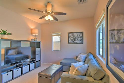 Peaceful Arizona Escape Grill And Pool Access!