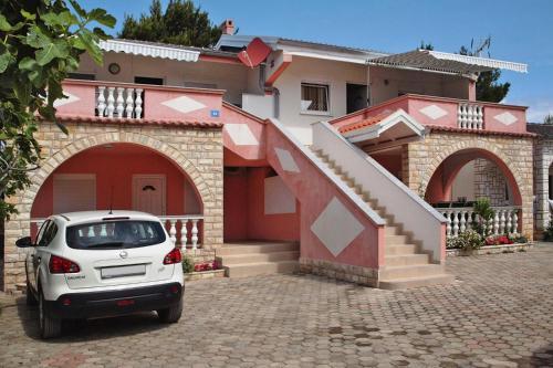 Apartment In Vir With Balcony Or Terrace