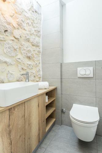 Villa Sulic - Heated Pool And Mountain View