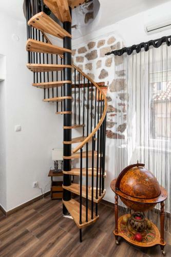Sandra's Old Town Apartment