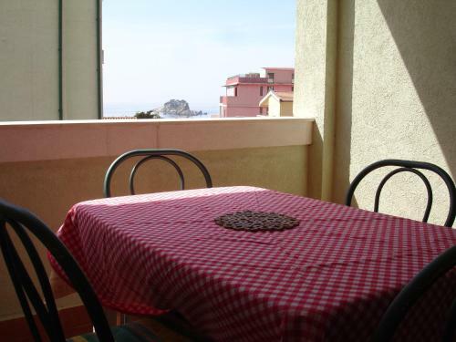 Apartments At Two Sisters