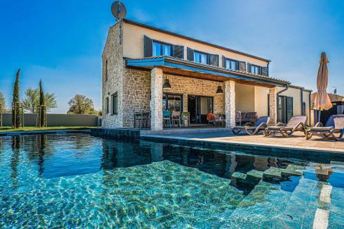 Villa Stellar