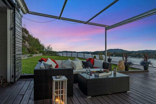 Apartamento Penthouse Leilighet 200 Kvm Vakker Sj�utsikt.