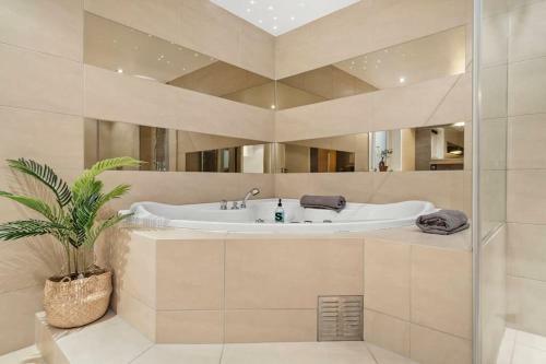 Apartamento Penthouse Leilighet 200 Kvm Vakker Sj�utsikt.