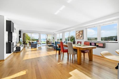 Apartamento Penthouse Leilighet 200 Kvm Vakker Sj�utsikt.
