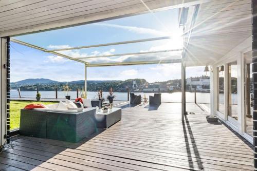 Apartamento Penthouse Leilighet 200 Kvm Vakker Sj�utsikt.
