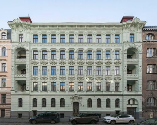 Classical Large Apartment On Alberta Street