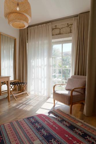 Hotel Lotus Ala�ati Konaklari