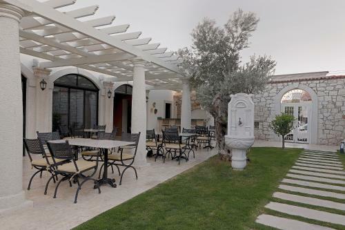 Hotel Lotus Ala�ati Konaklari