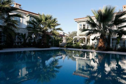 Hotel Lotus Ala�ati Konaklari