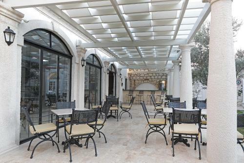 Hotel Lotus Ala�ati Konaklari